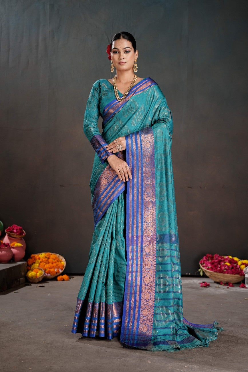 Soft Silk Chitt Pallue With Contrast Blouse Weaving Saree