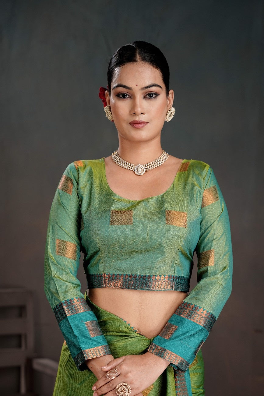 Soft Silk Chitt Pallue With Contrast Blouse Weaving Saree