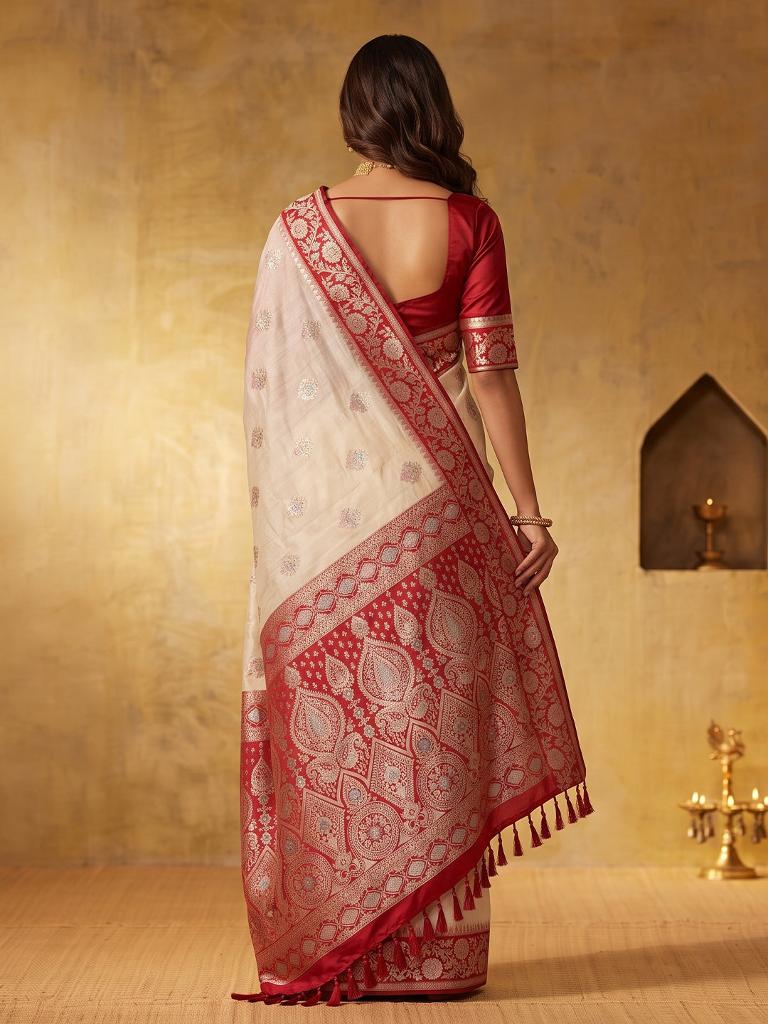WHITE & RED Silk Blend Banarasi Brocade Saree | EZB SI04 SUGEE1001