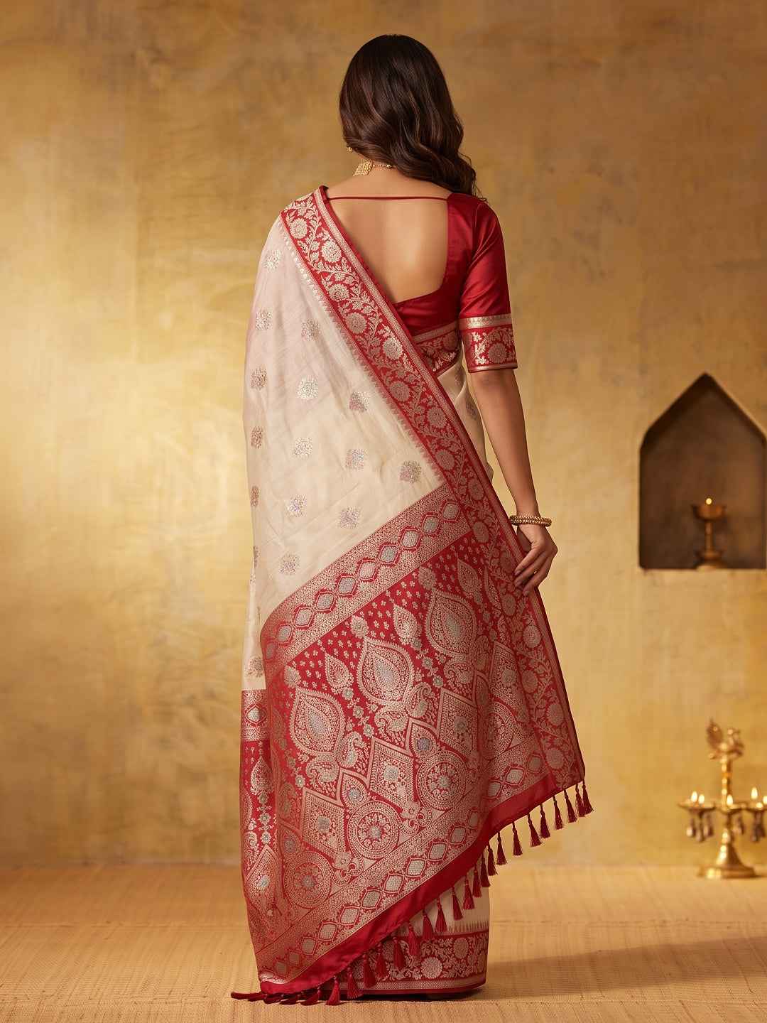 WHITE & RED Silk Blend Banarasi Brocade Saree | EZB SI04 SUGEE1001