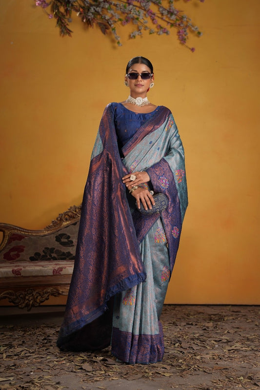 Kanjeevaram Silk Rich Pallue With Contrast Blouse Weaving Silk Saree