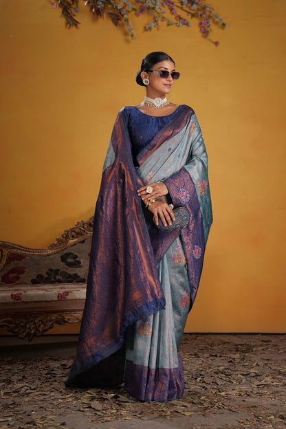 Kanjeevaram Silk Rich Pallue With Contrast Blouse Weaving Silk Saree