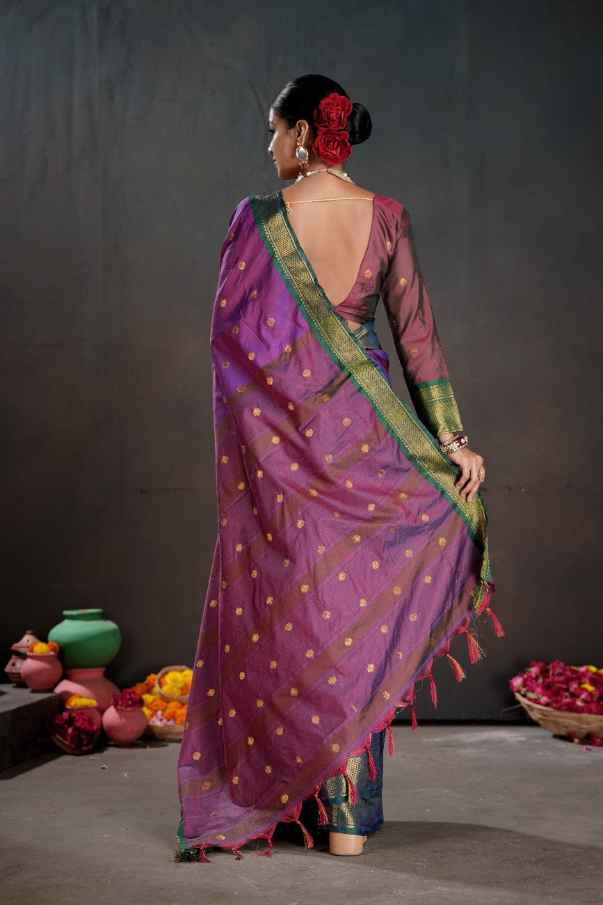 Soft Silk Chitt Pallue With Contrast Blouse Weaving Saree