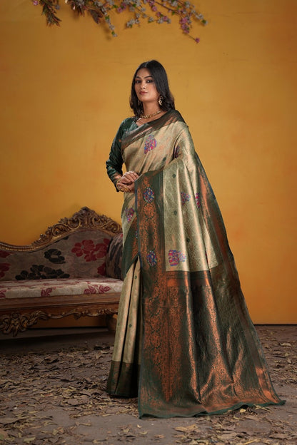 Kanjeevaram Silk Rich Pallue With Contrast Blouse Weaving Silk Saree