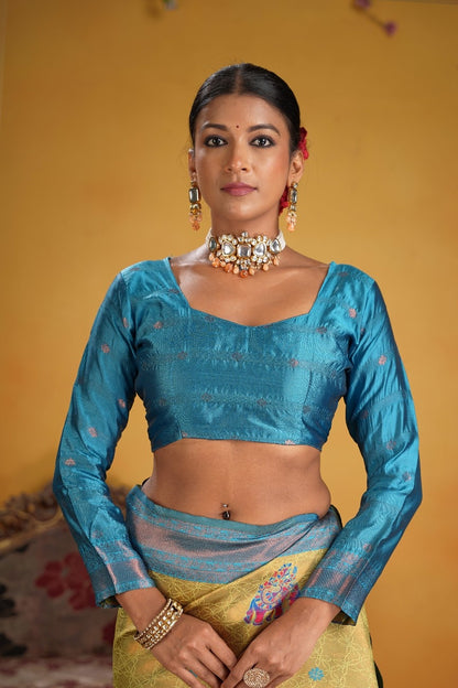 Kanjeevaram Silk Rich Pallue With Contrast Blouse Weaving Silk Saree