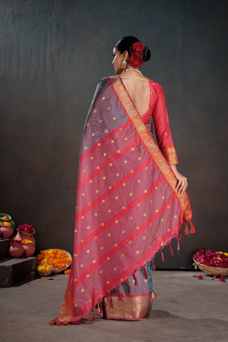 Soft Silk Chitt Pallue With Contrast Blouse Weaving Saree