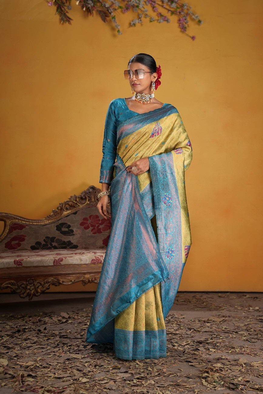 Kanjeevaram Silk Rich Pallue With Contrast Blouse Weaving Silk Saree