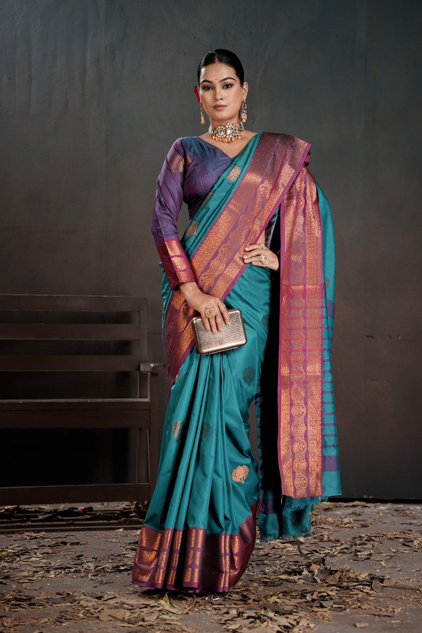 Soft Silk Chitt Pallue With Contrast Blouse Weaving Saree