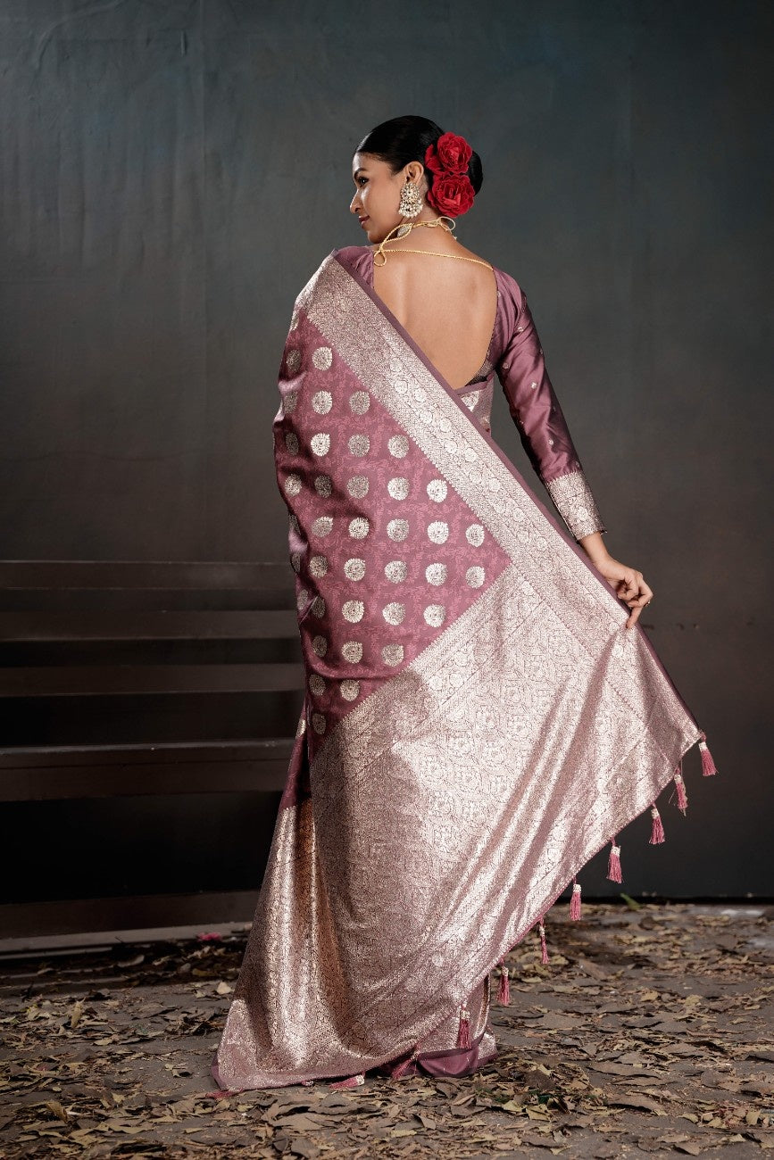 Soft Silk Chitt Pallue With Blouse Weaving Silk Saree