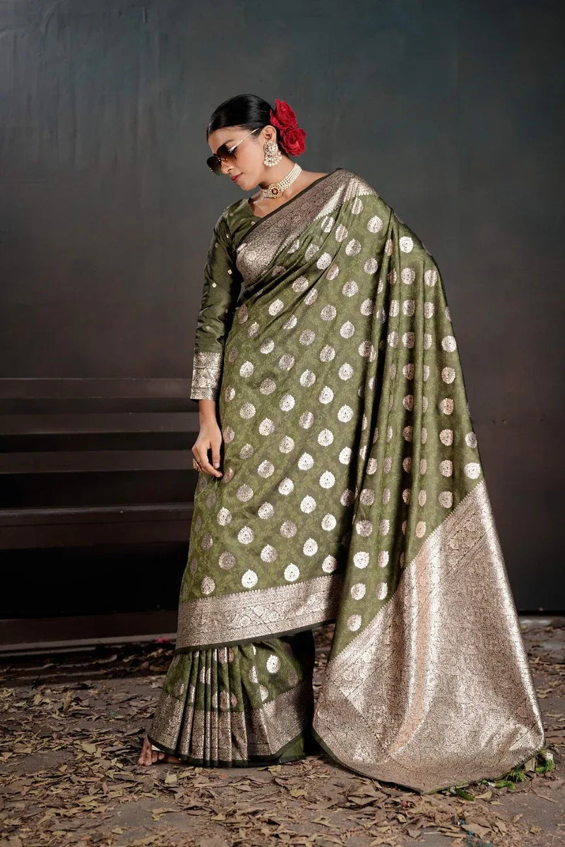 Soft Silk Chitt Pallue With Blouse Weaving Silk Saree - EZBER