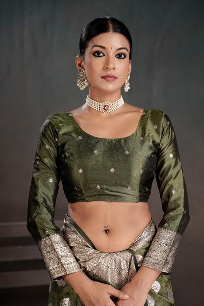 Soft Silk Chitt Pallue With Blouse Weaving Silk Saree