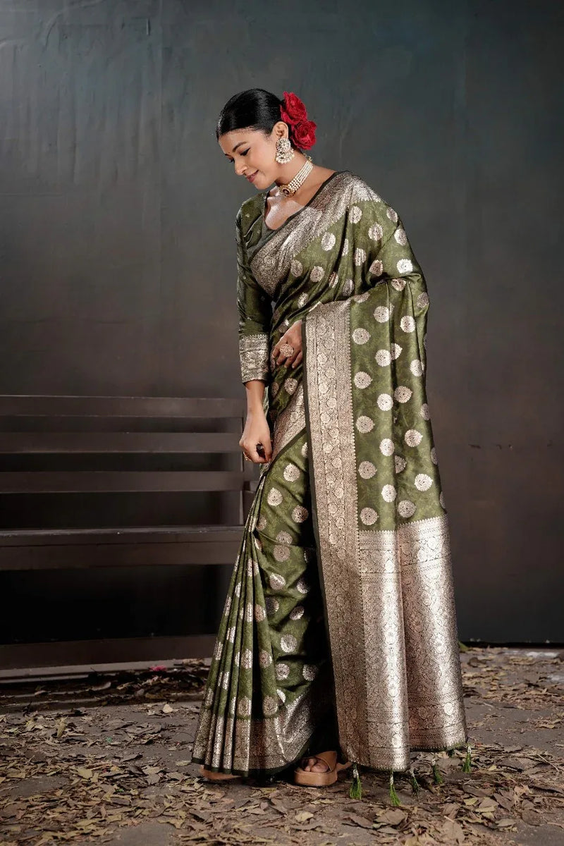 Soft Silk Chitt Pallue With Blouse Weaving Silk Saree - EZBER