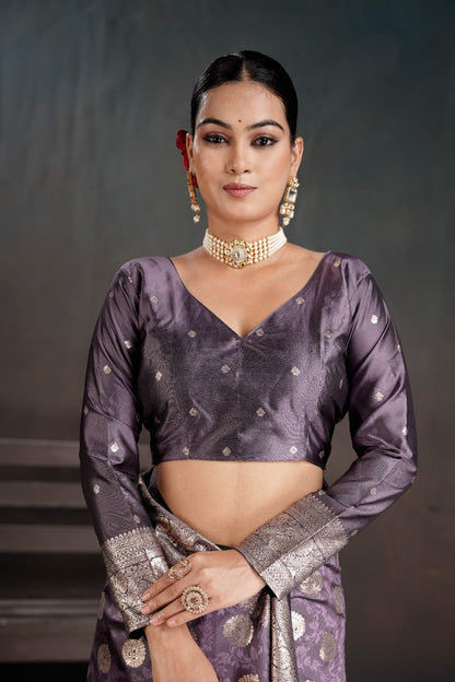 Soft Silk Chitt Pallue With Blouse Weaving Silk Saree