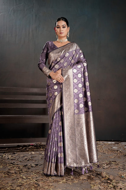 Soft Silk Chitt Pallue With Blouse Weaving Silk Saree