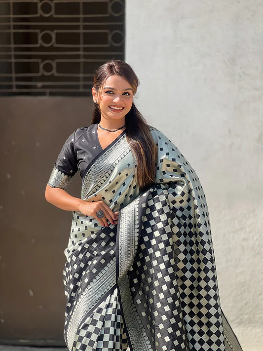 Black & White Silk Saree With Blouse Piece - EZBER
