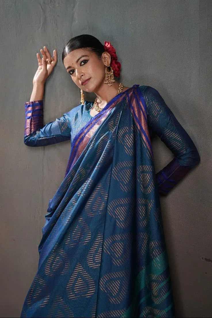 Soft Silk Chitt Pallue With Contrast Blouse Weaving Saree - EZBER