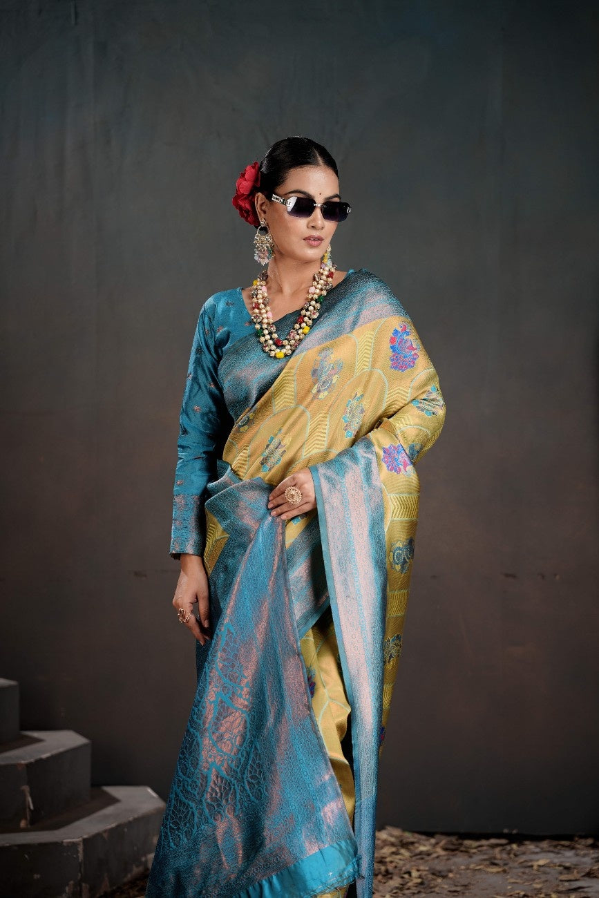 Kanjeevaram Silk Rich Pallue With Contrast Blouse Weaving Silk Saree