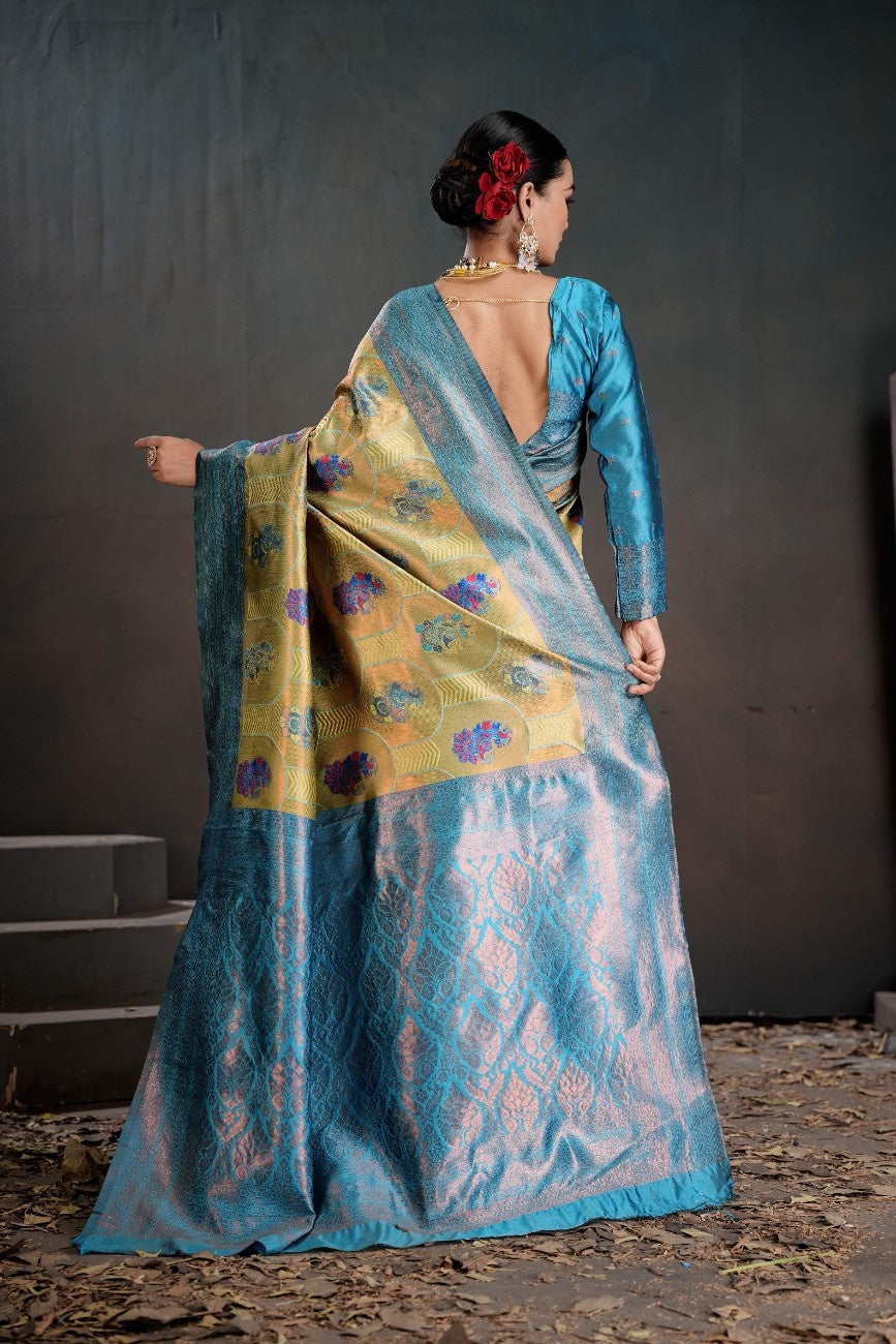 Kanjeevaram Silk Rich Pallue With Contrast Blouse Weaving Silk Saree