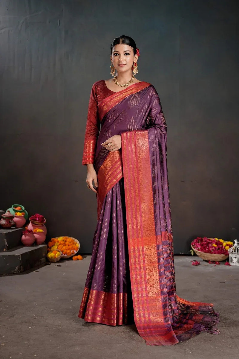 Soft Silk Chitt Pallue With Contrast Blouse Weaving Saree - EZBER
