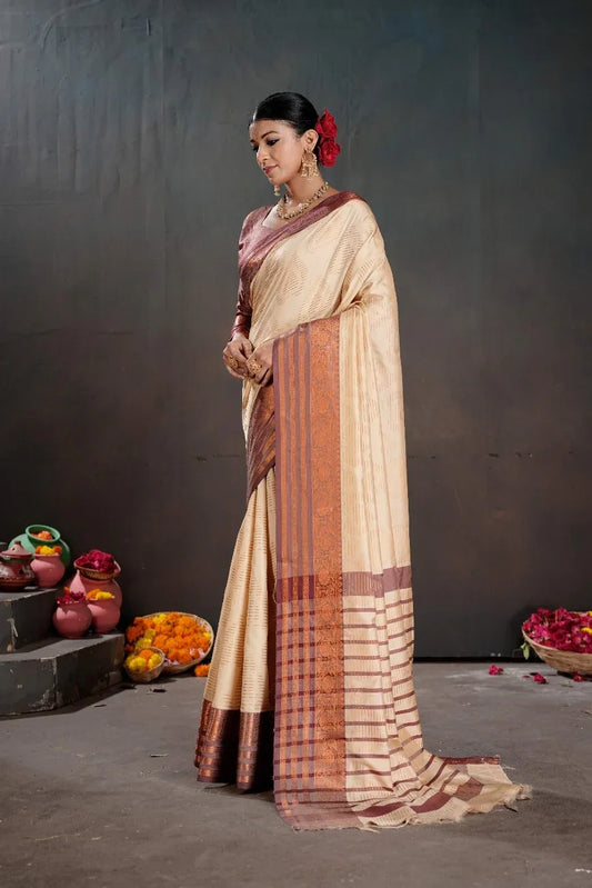 Soft Silk Chitt Pallue With Contrast Blouse Weaving Saree - EZBER
