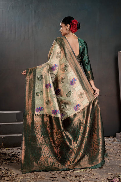 Kanjeevaram Silk Rich Pallue With Contrast Blouse Weaving Silk Saree