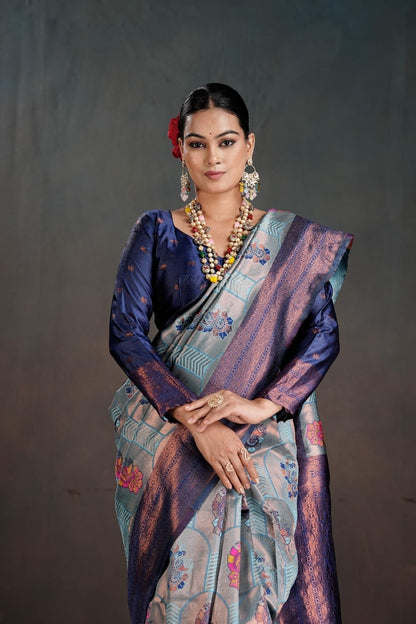 Kanjeevaram Silk Rich Pallue With Contrast Blouse Weaving Silk Saree