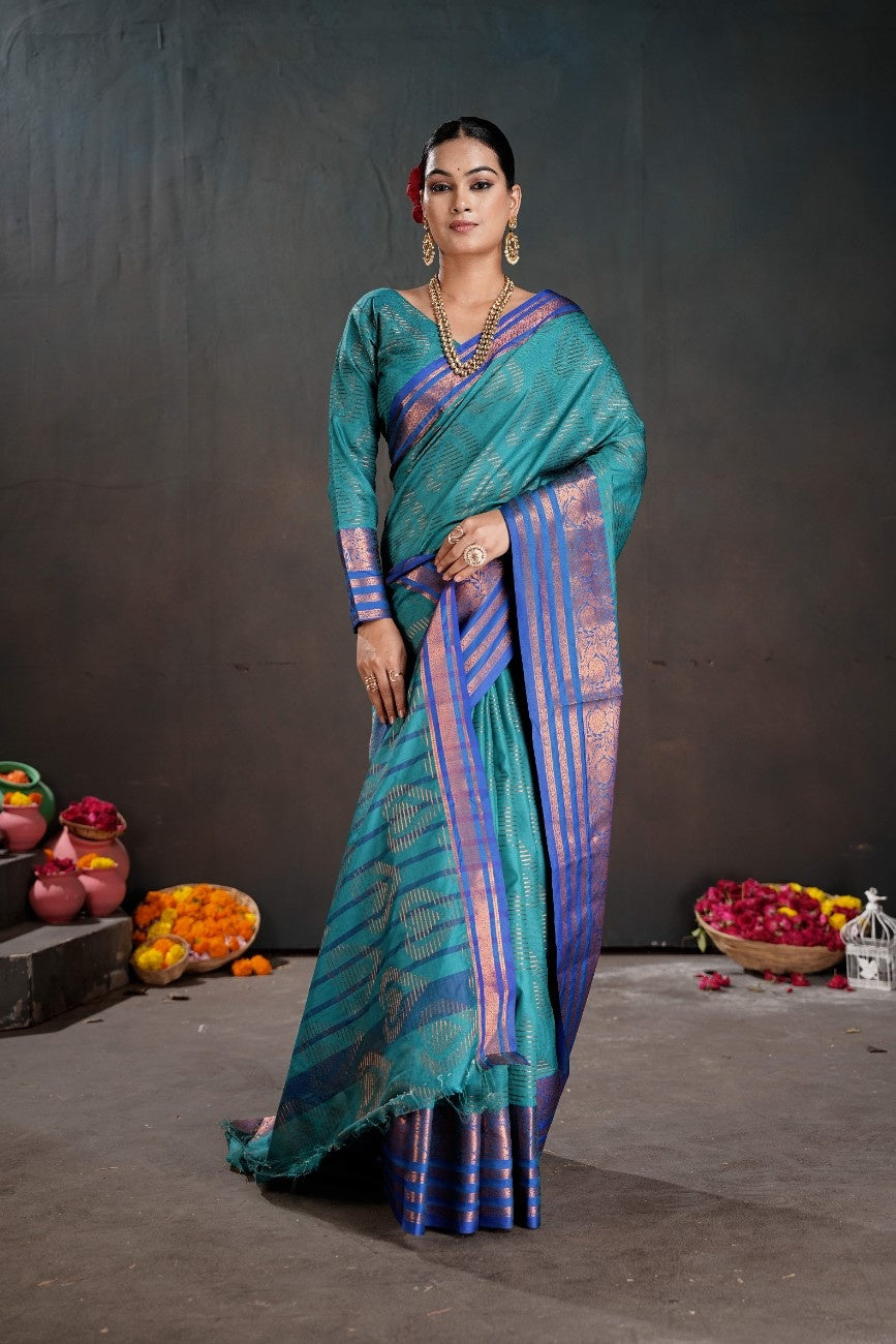 Soft Silk Chitt Pallue With Contrast Blouse Weaving Saree