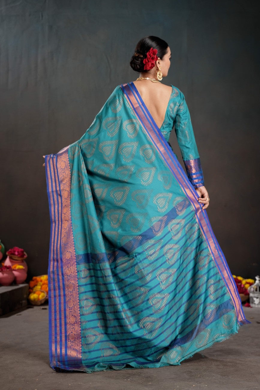 Soft Silk Chitt Pallue With Contrast Blouse Weaving Saree