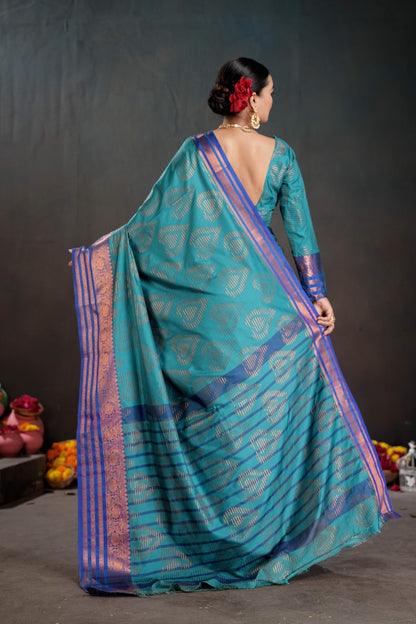 Soft Silk Chitt Pallue With Contrast Blouse Weaving Saree