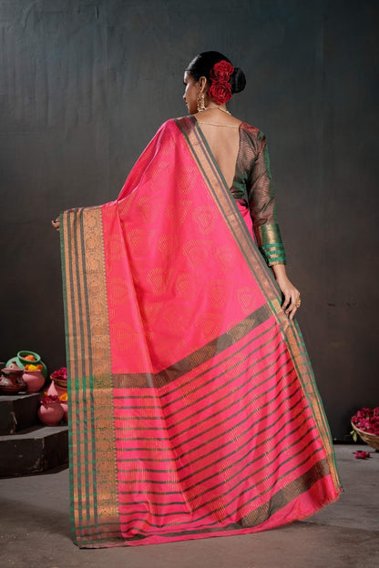 Soft Silk Chitt Pallue With Contrast Blouse Weaving Saree