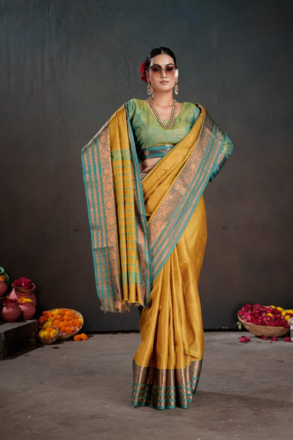 Soft Silk Chitt Pallue With Contrast Blouse Weaving Saree