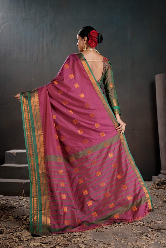 Soft Silk Chitt Pallue With Contrast Blouse Weaving Saree