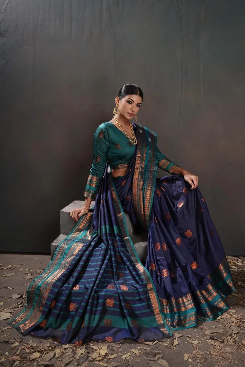 Soft Silk Chitt Pallue With Contrast Blouse Weaving Saree - EZBER