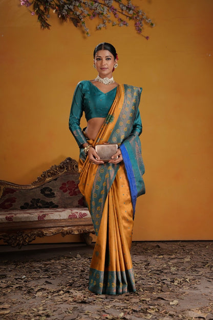 Kanjeevaram Silk Rich Pallue With Contrast Blouse Weaving Silk Saree