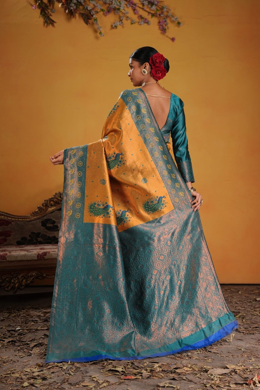 Kanjeevaram Silk Rich Pallue With Contrast Blouse Weaving Silk Saree