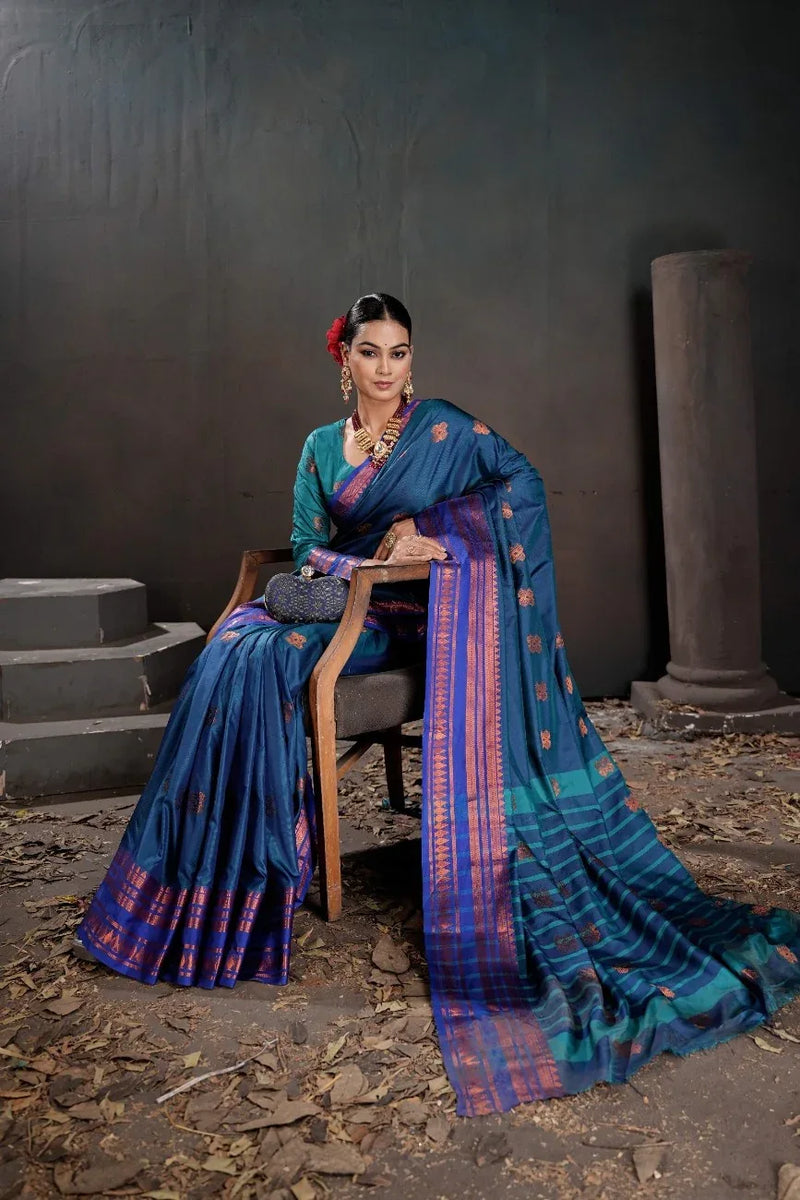 Soft Silk Chitt Pallue With Contrast Blouse Weaving Saree - EZBER