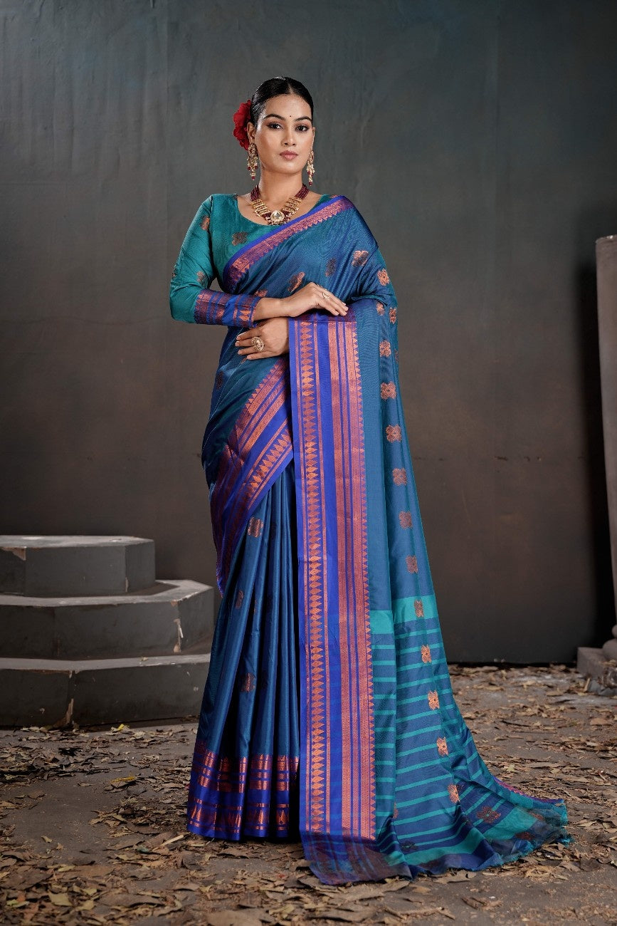 Soft Silk Chitt Pallue With Contrast Blouse Weaving Saree