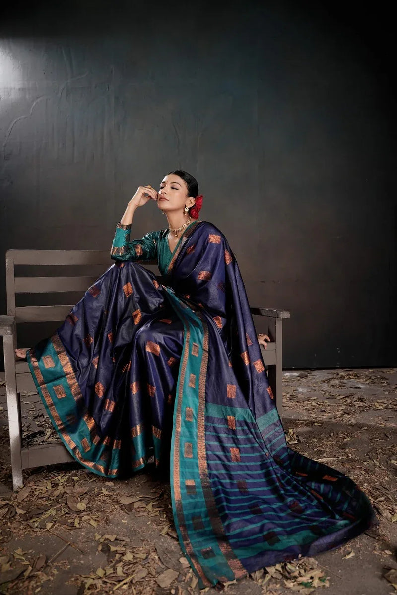 Soft Silk Chitt Pallue With Contrast Blouse Weaving Saree - EZBER