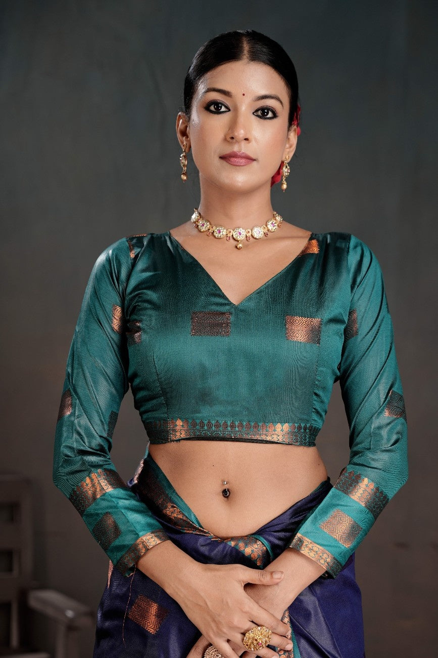 Soft Silk Chitt Pallue With Contrast Blouse Weaving Saree