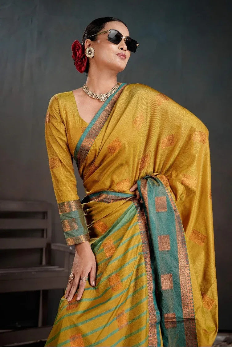 Soft Silk Chitt Pallue With Contrast Blouse Weaving Saree - EZBER