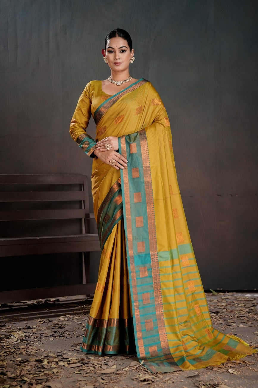 Soft Silk Chitt Pallue With Contrast Blouse Weaving Saree