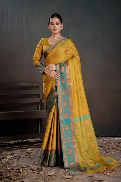 Soft Silk Chitt Pallue With Contrast Blouse Weaving Saree