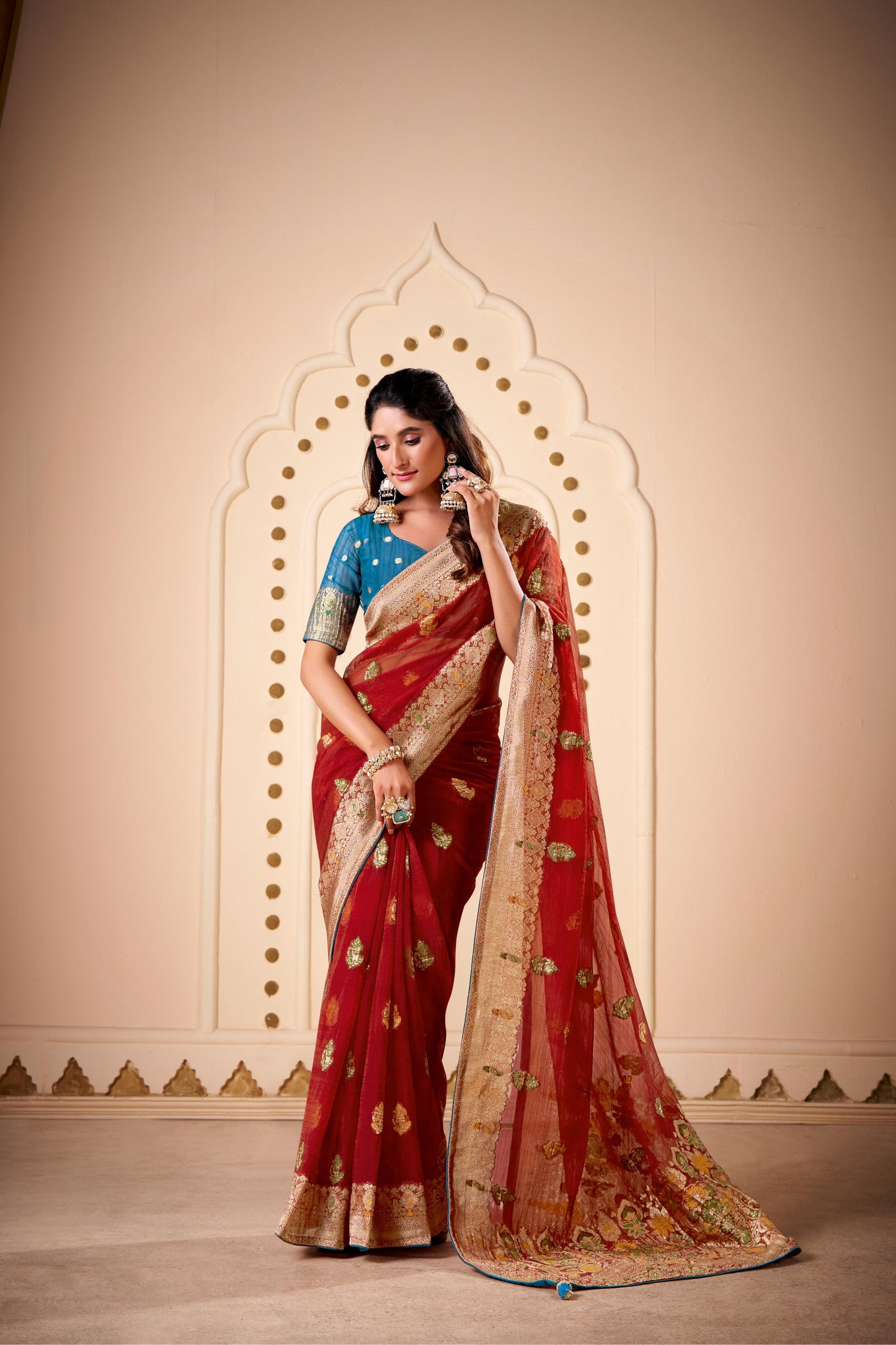 Jimmy Chu Woven Design Butta Work Weaving Handloom Saree With Blouse Piece