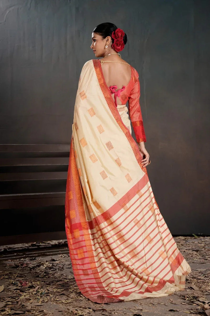 Soft Silk Chitt Pallue With Contrast Blouse Weaving Saree - EZBER