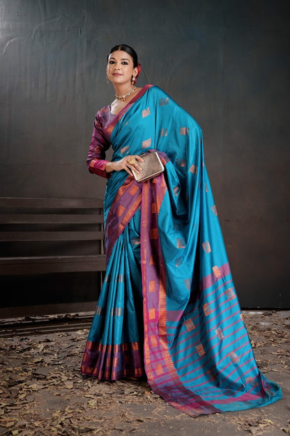Soft Silk Chitt Pallue With Contrast Blouse Weaving Saree