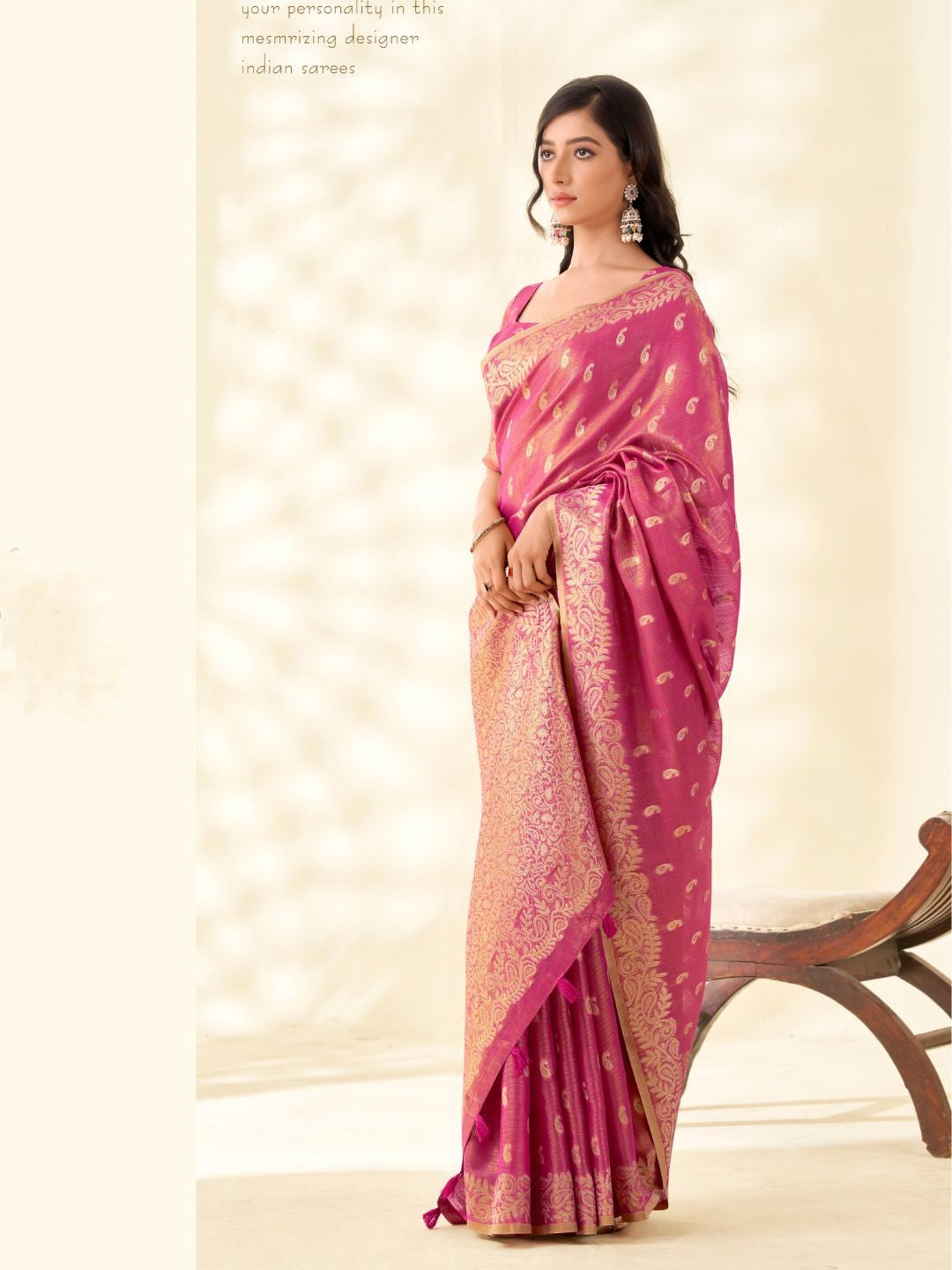 Soft Tissue Linen With Big Jaquard Pallu Handloom Silk Saree