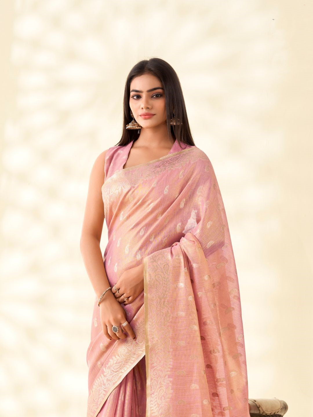 Soft Tissue Linen With Big Jaquard Pallu Handloom Silk Saree