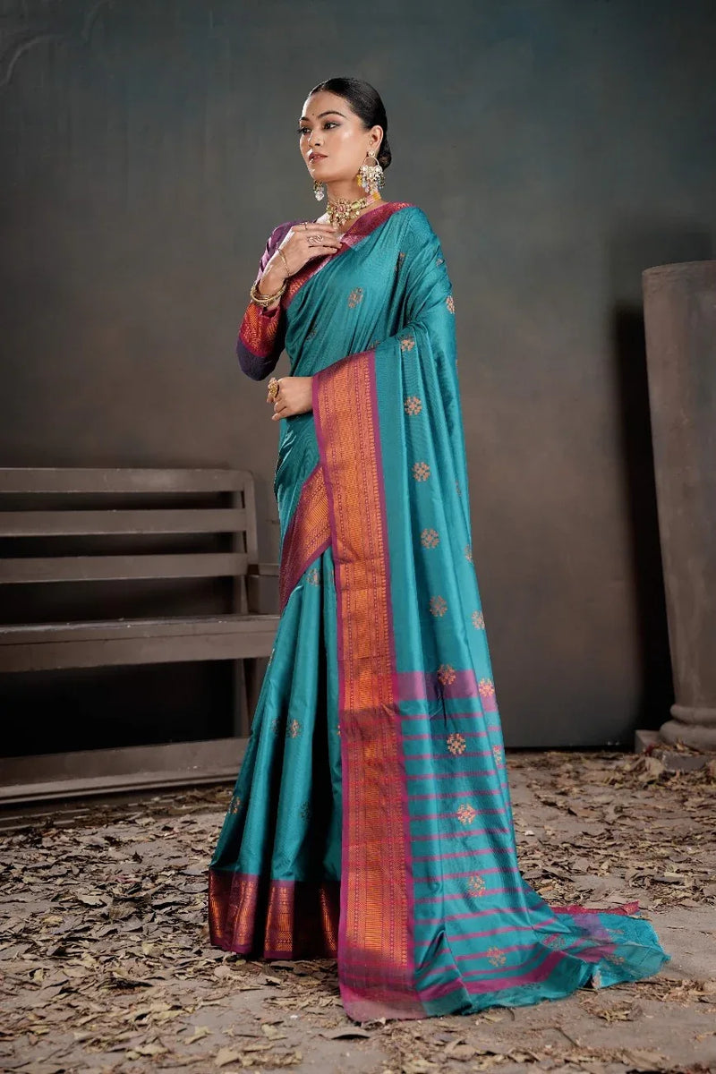 Soft Silk Chitt Pallue With Contrast Blouse Weaving Saree - EZBER