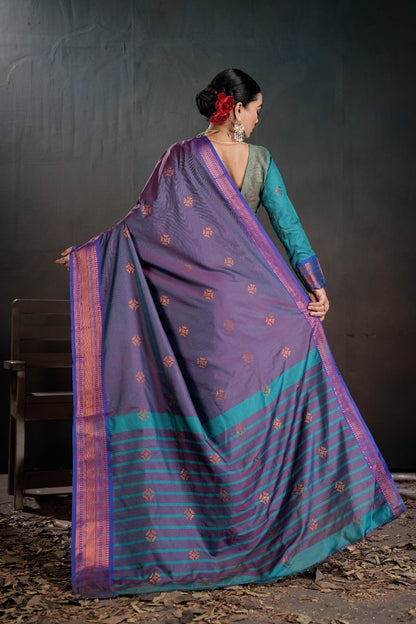 Soft Silk Chitt Pallue With Contrast Blouse Weaving Saree