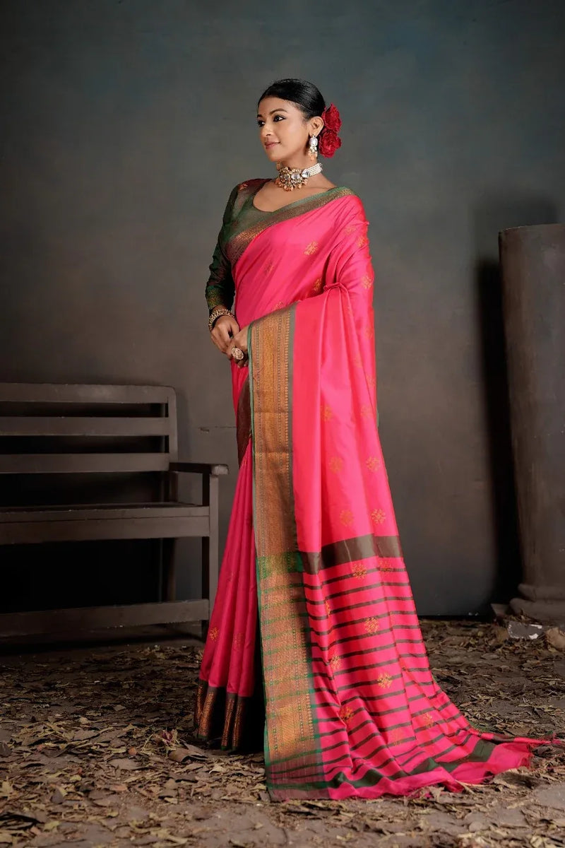 Soft Silk Chitt Pallue With Contrast Blouse Weaving Saree - EZBER